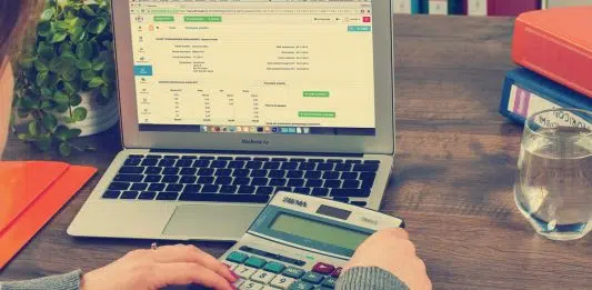 Site informatif sur la finance : quels avantages de le consulter ?